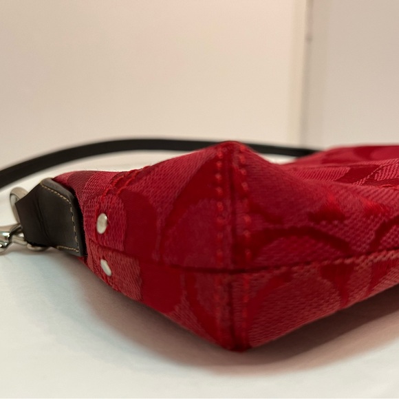 Coach red logo wristlet clutch purse embellished leather embossed - Picture 11 of 11